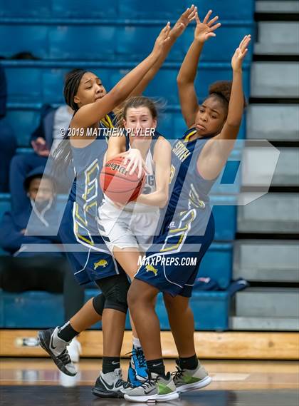 Thumbnail 1 in Hoggard vs. E.E. Smith (Cumberland County Holiday Classic - Gene Arrington Championship) photogallery.