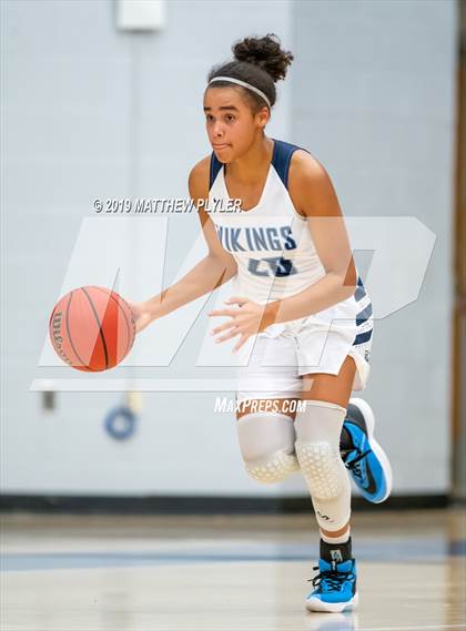 Thumbnail 2 in Hoggard vs. E.E. Smith (Cumberland County Holiday Classic - Gene Arrington Championship) photogallery.