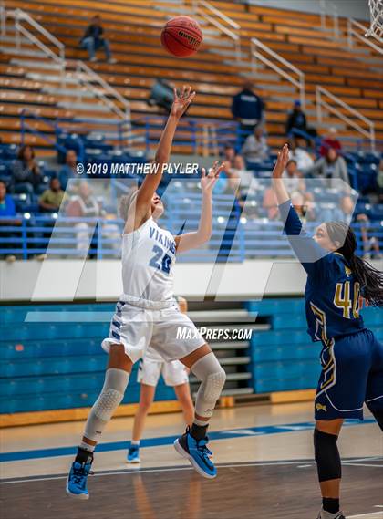 Thumbnail 1 in Hoggard vs. E.E. Smith (Cumberland County Holiday Classic - Gene Arrington Championship) photogallery.