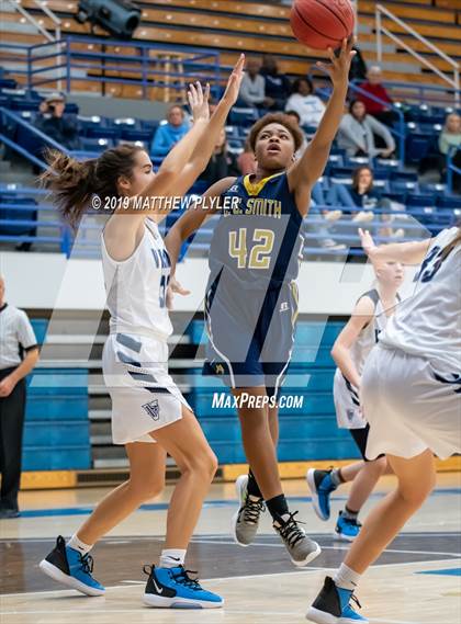 Thumbnail 1 in Hoggard vs. E.E. Smith (Cumberland County Holiday Classic - Gene Arrington Championship) photogallery.
