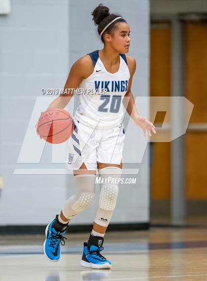 Thumbnail 1 in Hoggard vs. E.E. Smith (Cumberland County Holiday Classic - Gene Arrington Championship) photogallery.