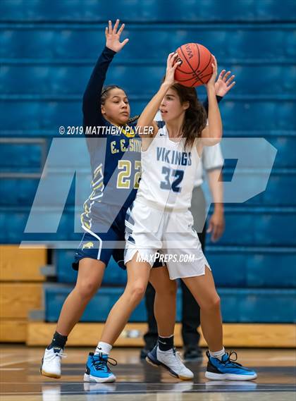 Thumbnail 3 in Hoggard vs. E.E. Smith (Cumberland County Holiday Classic - Gene Arrington Championship) photogallery.