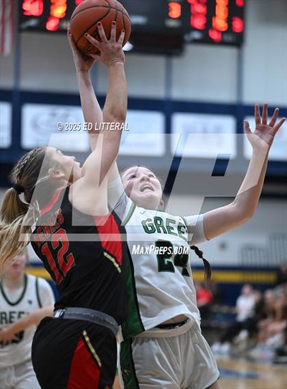 Thumbnail 3 in South Gallia vs. Green  (OHSAA DIV VII District Final) photogallery.