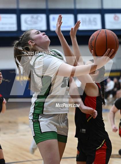 Thumbnail 3 in South Gallia vs. Green  (OHSAA DIV VII District Final) photogallery.
