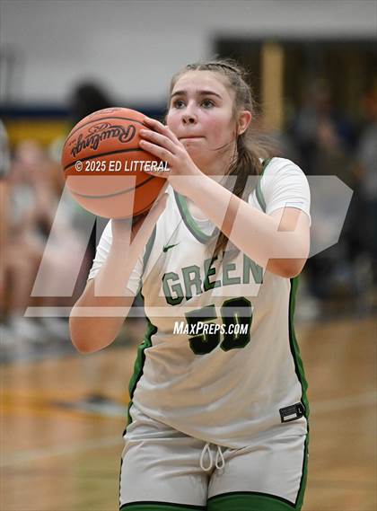 Thumbnail 1 in South Gallia vs. Green  (OHSAA DIV VII District Final) photogallery.
