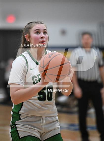 Thumbnail 1 in South Gallia vs. Green  (OHSAA DIV VII District Final) photogallery.