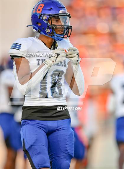Thumbnail 2 in College Park vs Grand Oaks photogallery.