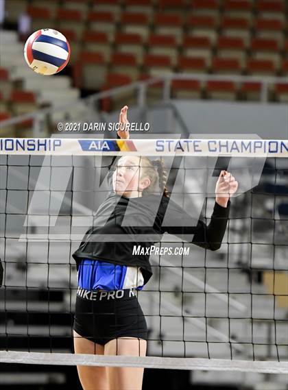 Thumbnail 2 in Valley Christian vs Snowflake (AIA 3A Final) photogallery.