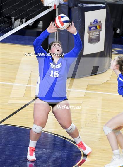 Thumbnail 3 in Valley Christian vs Snowflake (AIA 3A Final) photogallery.