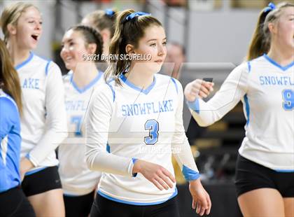 Thumbnail 3 in Valley Christian vs Snowflake (AIA 3A Final) photogallery.