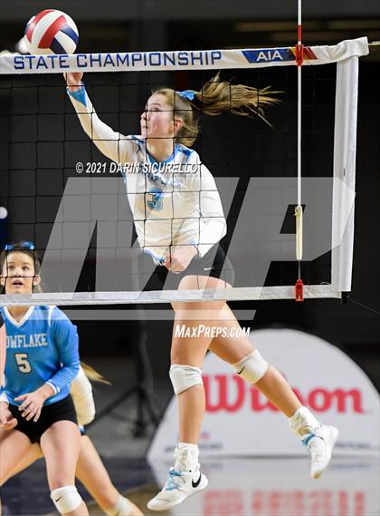 Thumbnail 2 in Valley Christian vs Snowflake (AIA 3A Final) photogallery.