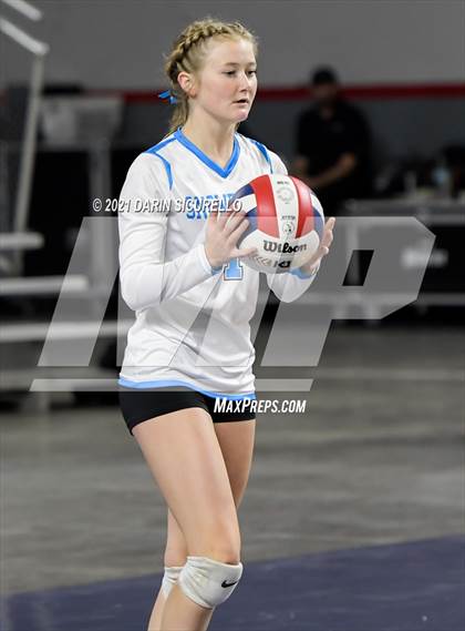 Thumbnail 2 in Valley Christian vs Snowflake (AIA 3A Final) photogallery.