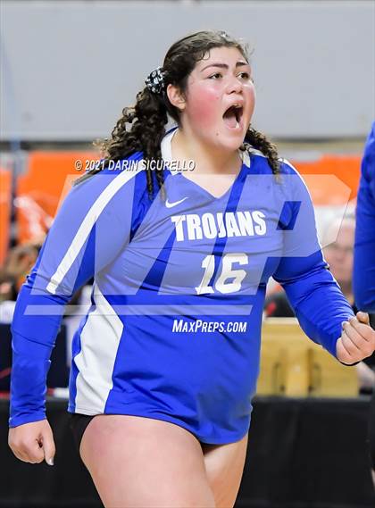 Thumbnail 3 in Valley Christian vs Snowflake (AIA 3A Final) photogallery.