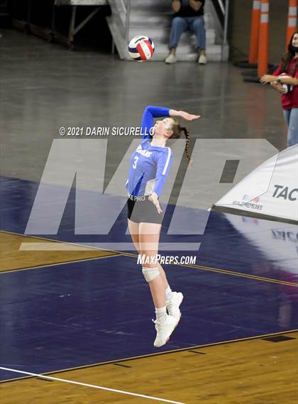 Thumbnail 1 in Valley Christian vs Snowflake (AIA 3A Final) photogallery.