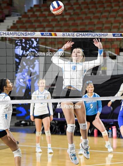 Thumbnail 2 in Valley Christian vs Snowflake (AIA 3A Final) photogallery.