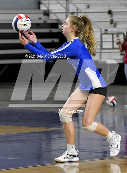 Thumbnail 3 in Valley Christian vs Snowflake (AIA 3A Final) photogallery.