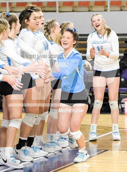 Thumbnail 2 in Valley Christian vs Snowflake (AIA 3A Final) photogallery.