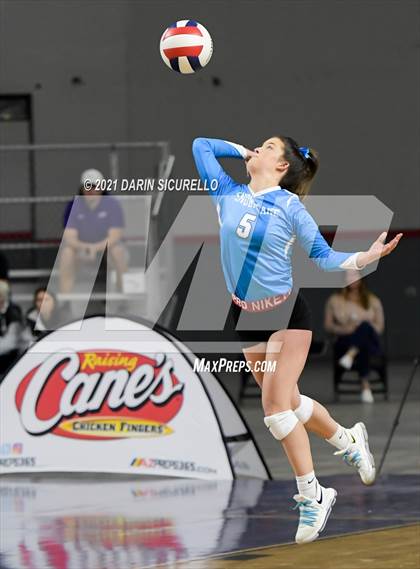 Thumbnail 3 in Valley Christian vs Snowflake (AIA 3A Final) photogallery.