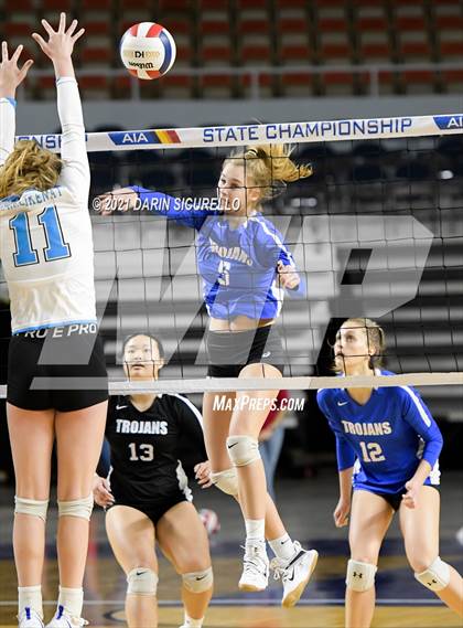 Thumbnail 3 in Valley Christian vs Snowflake (AIA 3A Final) photogallery.