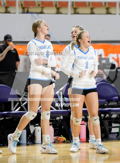 Thumbnail 3 in Valley Christian vs Snowflake (AIA 3A Final) photogallery.