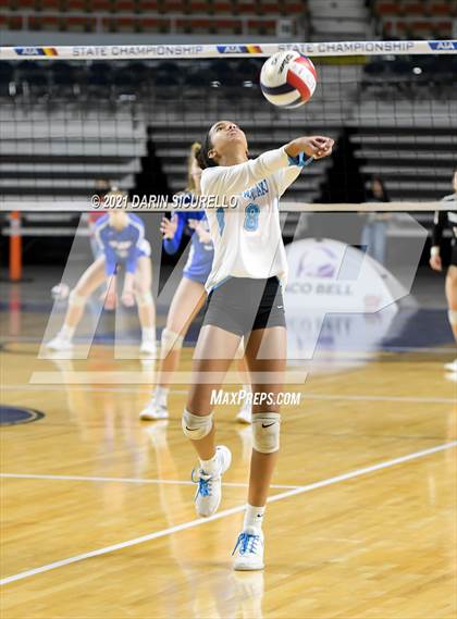 Thumbnail 2 in Valley Christian vs Snowflake (AIA 3A Final) photogallery.
