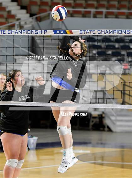 Thumbnail 2 in Valley Christian vs Snowflake (AIA 3A Final) photogallery.