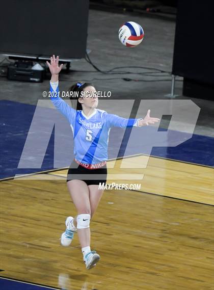Thumbnail 2 in Valley Christian vs Snowflake (AIA 3A Final) photogallery.