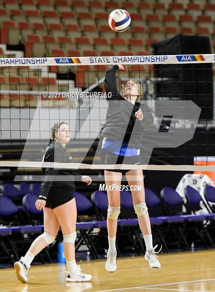Thumbnail 2 in Valley Christian vs Snowflake (AIA 3A Final) photogallery.