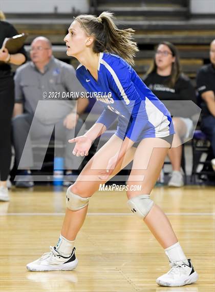 Thumbnail 2 in Valley Christian vs Snowflake (AIA 3A Final) photogallery.