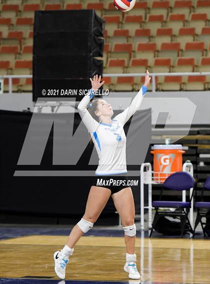 Thumbnail 2 in Valley Christian vs Snowflake (AIA 3A Final) photogallery.