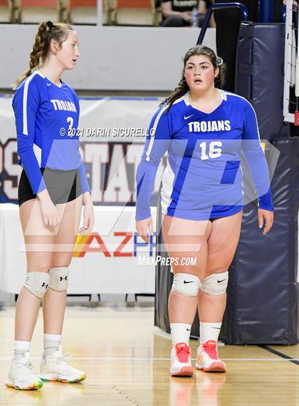 Thumbnail 3 in Valley Christian vs Snowflake (AIA 3A Final) photogallery.
