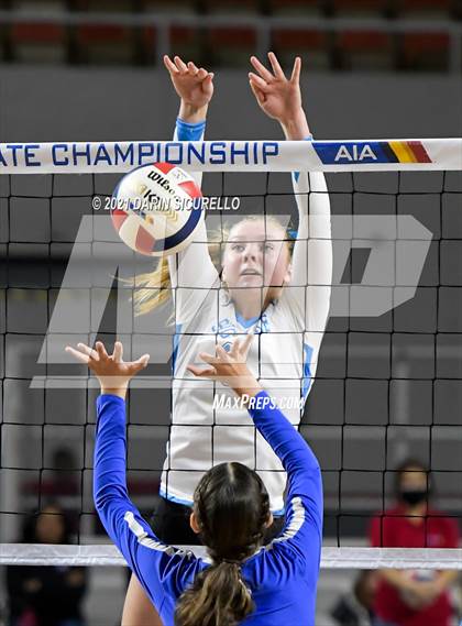 Thumbnail 2 in Valley Christian vs Snowflake (AIA 3A Final) photogallery.