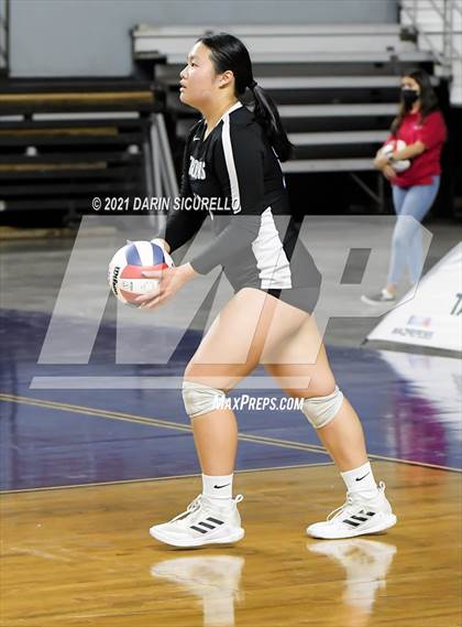 Thumbnail 1 in Valley Christian vs Snowflake (AIA 3A Final) photogallery.
