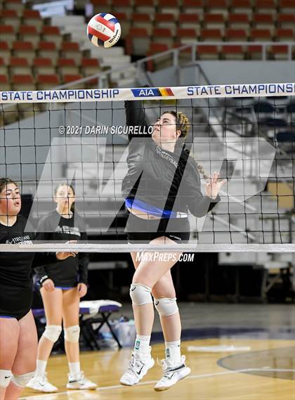 Thumbnail 3 in Valley Christian vs Snowflake (AIA 3A Final) photogallery.