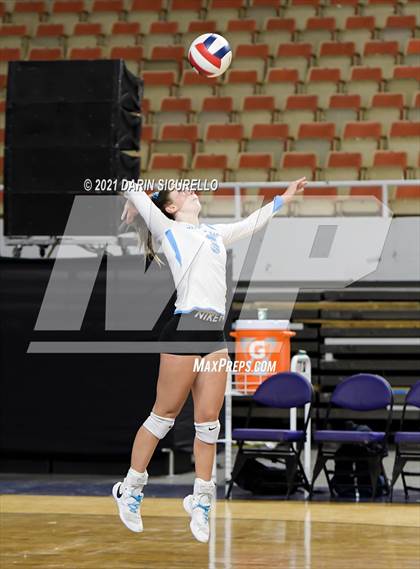 Thumbnail 3 in Valley Christian vs Snowflake (AIA 3A Final) photogallery.