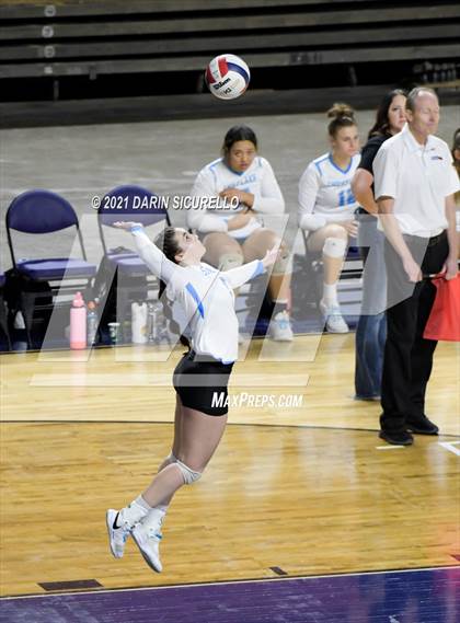 Thumbnail 1 in Valley Christian vs Snowflake (AIA 3A Final) photogallery.