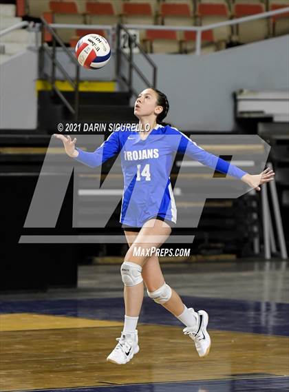 Thumbnail 3 in Valley Christian vs Snowflake (AIA 3A Final) photogallery.
