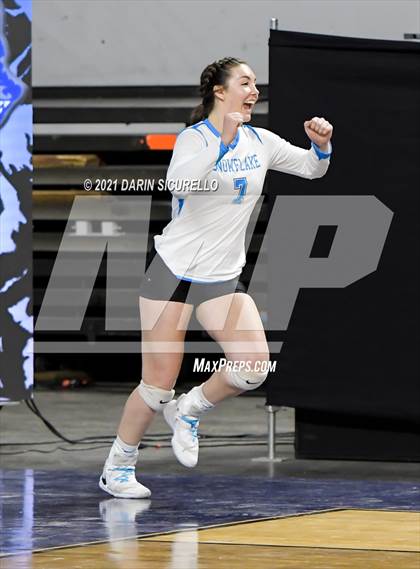 Thumbnail 3 in Valley Christian vs Snowflake (AIA 3A Final) photogallery.