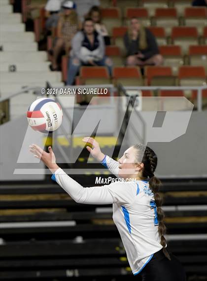 Thumbnail 2 in Valley Christian vs Snowflake (AIA 3A Final) photogallery.