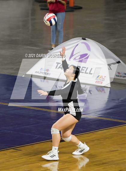 Thumbnail 3 in Valley Christian vs Snowflake (AIA 3A Final) photogallery.