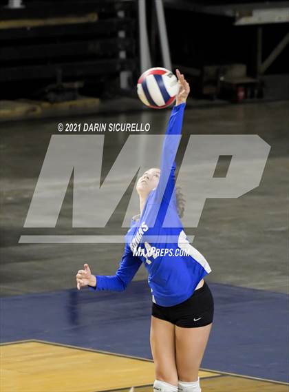 Thumbnail 3 in Valley Christian vs Snowflake (AIA 3A Final) photogallery.