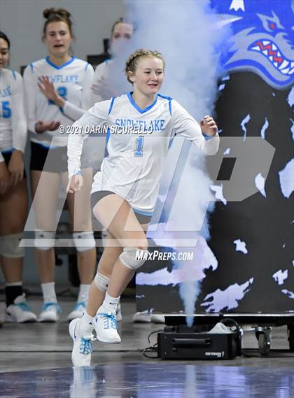 Thumbnail 3 in Valley Christian vs Snowflake (AIA 3A Final) photogallery.