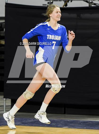 Thumbnail 2 in Valley Christian vs Snowflake (AIA 3A Final) photogallery.