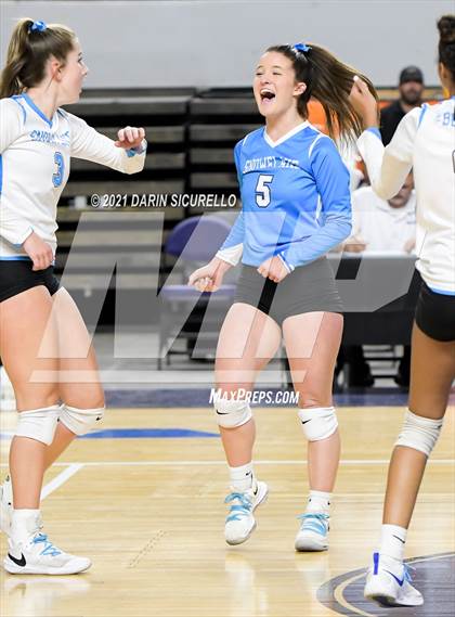 Thumbnail 2 in Valley Christian vs Snowflake (AIA 3A Final) photogallery.