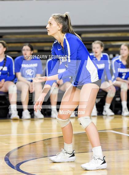 Thumbnail 3 in Valley Christian vs Snowflake (AIA 3A Final) photogallery.