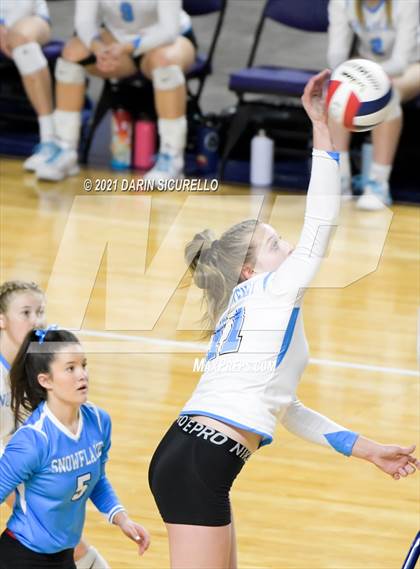 Thumbnail 3 in Valley Christian vs Snowflake (AIA 3A Final) photogallery.