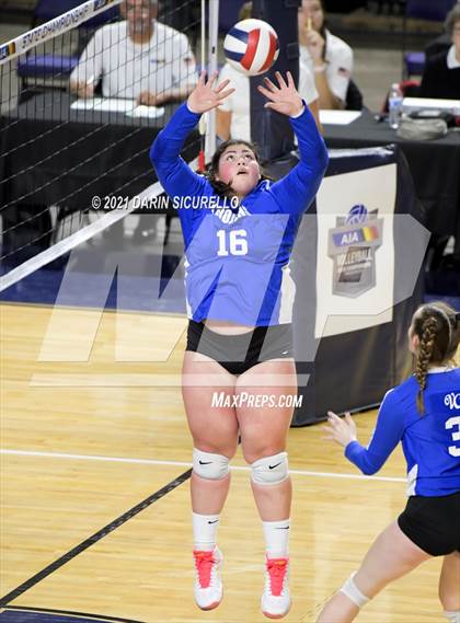 Thumbnail 2 in Valley Christian vs Snowflake (AIA 3A Final) photogallery.