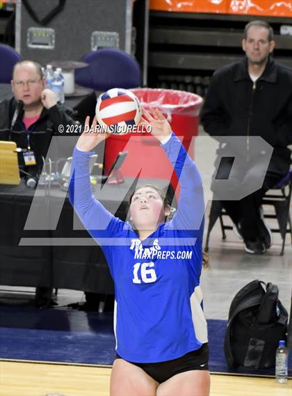 Thumbnail 2 in Valley Christian vs Snowflake (AIA 3A Final) photogallery.