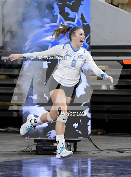 Thumbnail 3 in Valley Christian vs Snowflake (AIA 3A Final) photogallery.