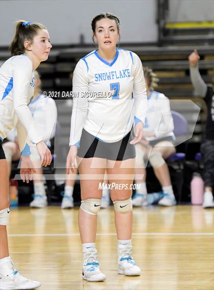 Thumbnail 3 in Valley Christian vs Snowflake (AIA 3A Final) photogallery.